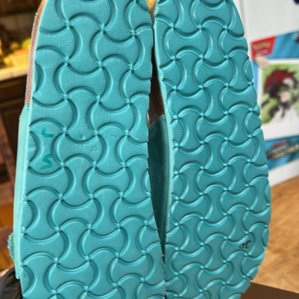 White Mt Sandals - image 8